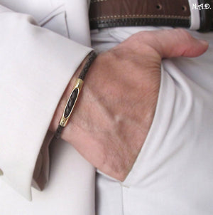Men's bracelets and the appropriate style for a man